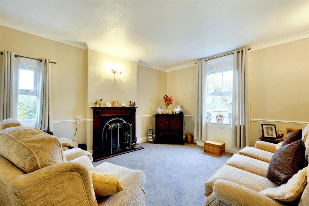 Formal Lounge_1.jpeg