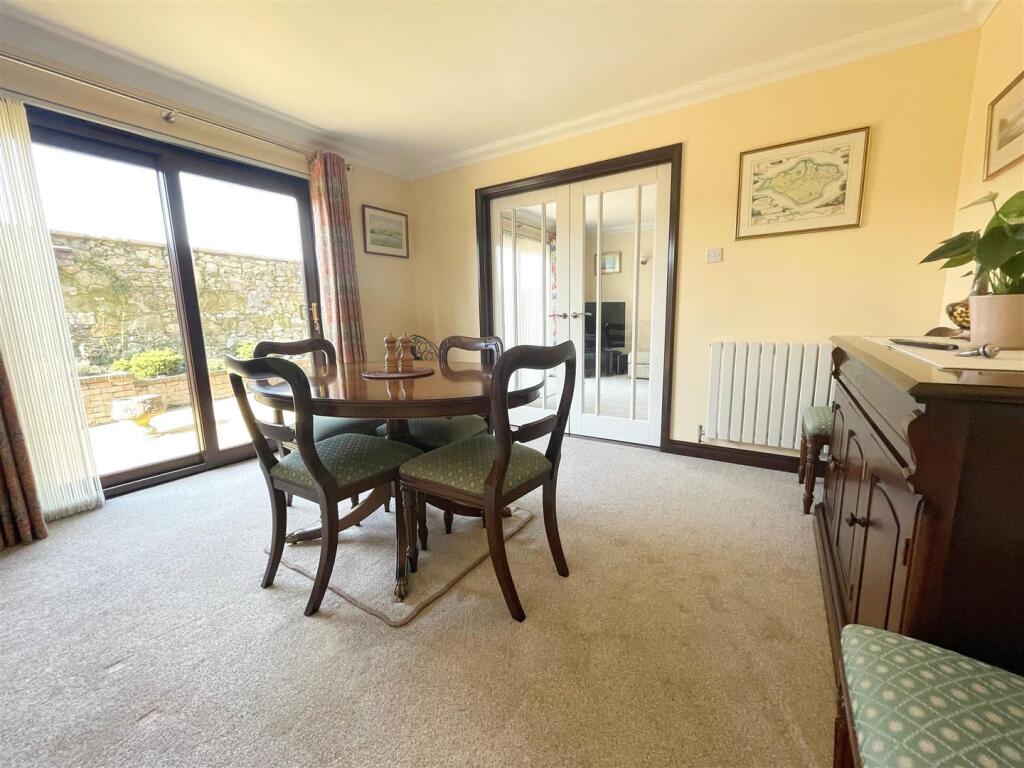 Dining Room.jpg