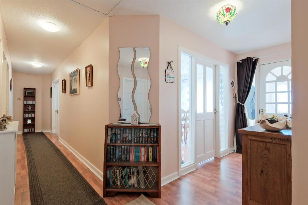 043-25 Netherdale Crescent, Wishaw ML2 0DN.jpg