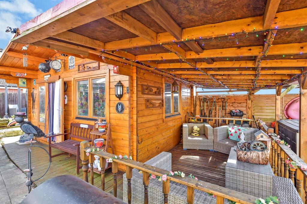 Workshop/Outbuildings