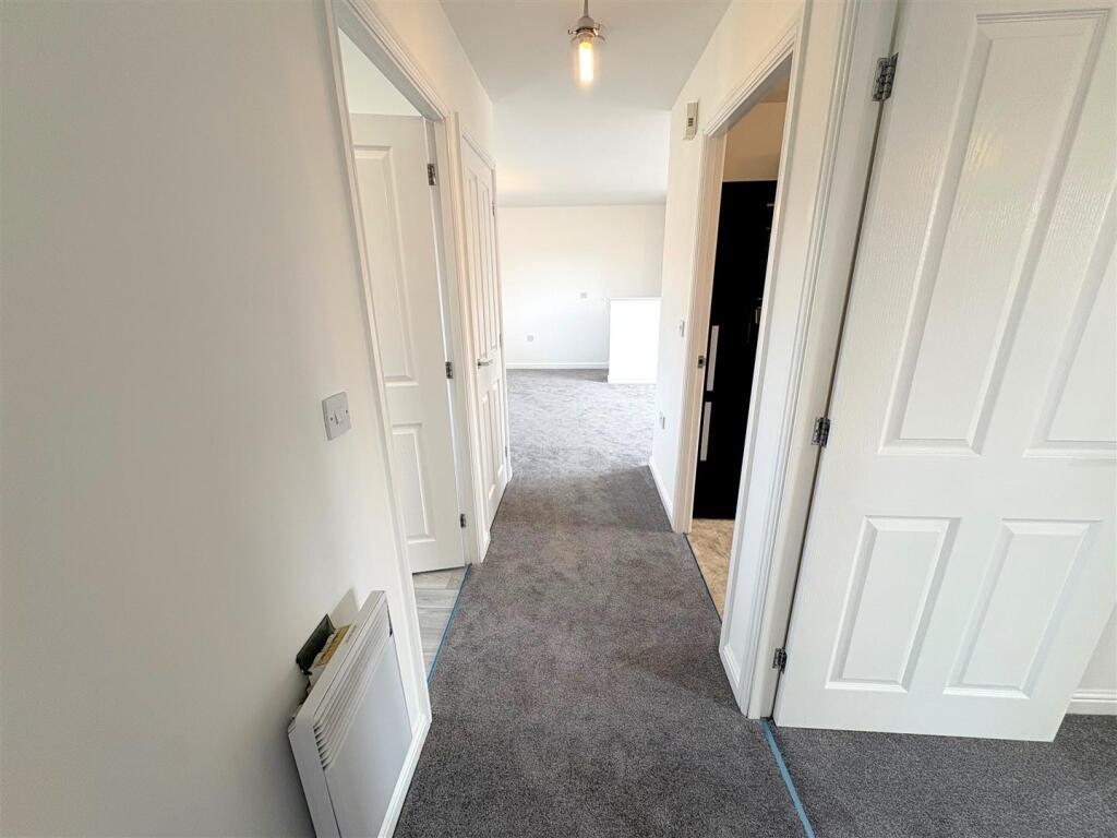 Inner Hall b.jpg