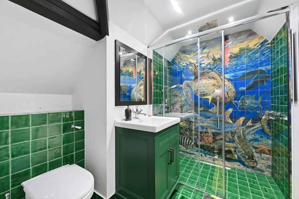 REE - 70C Castlebar Road - Ensuite3 (1).jpg