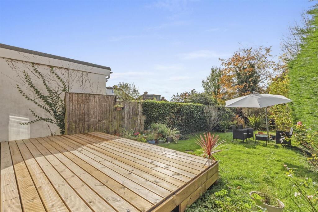 51 Geralds Road, HP13 6BN-10.jpg