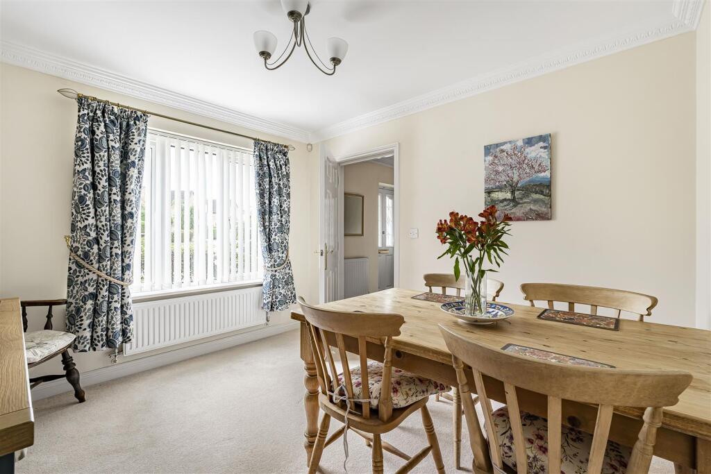 12 Senna Drive, Towcester (9).JPG