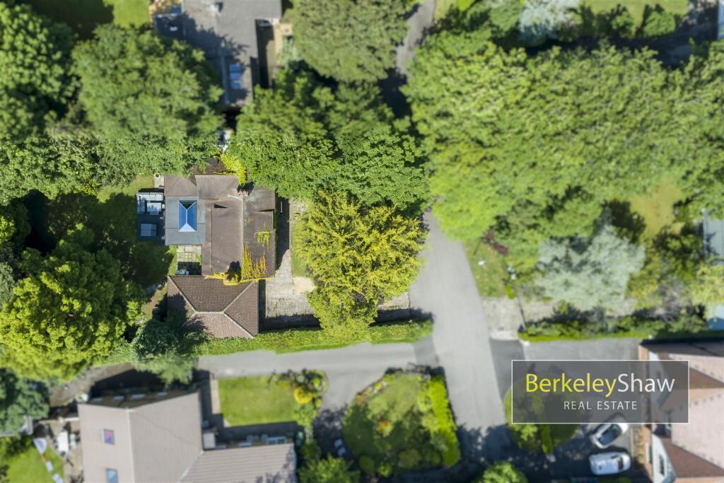 Sycamore Avenue Crosby L23