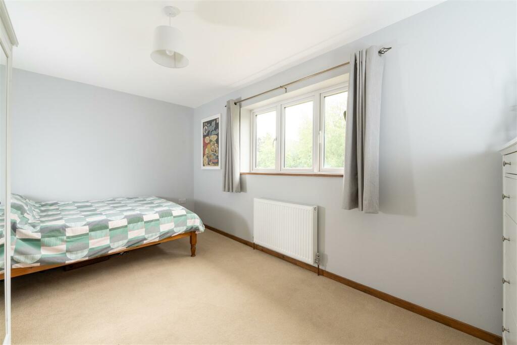 13 Cranbourne Avenue, Hitchin-25.jpg