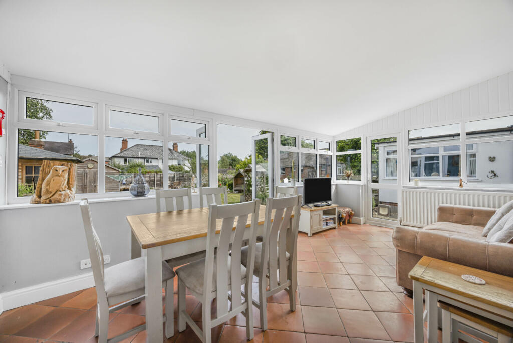 GARDEN ROOM