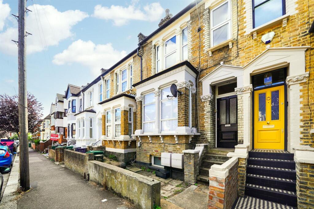 39a Folkestone rd-13_web.jpg