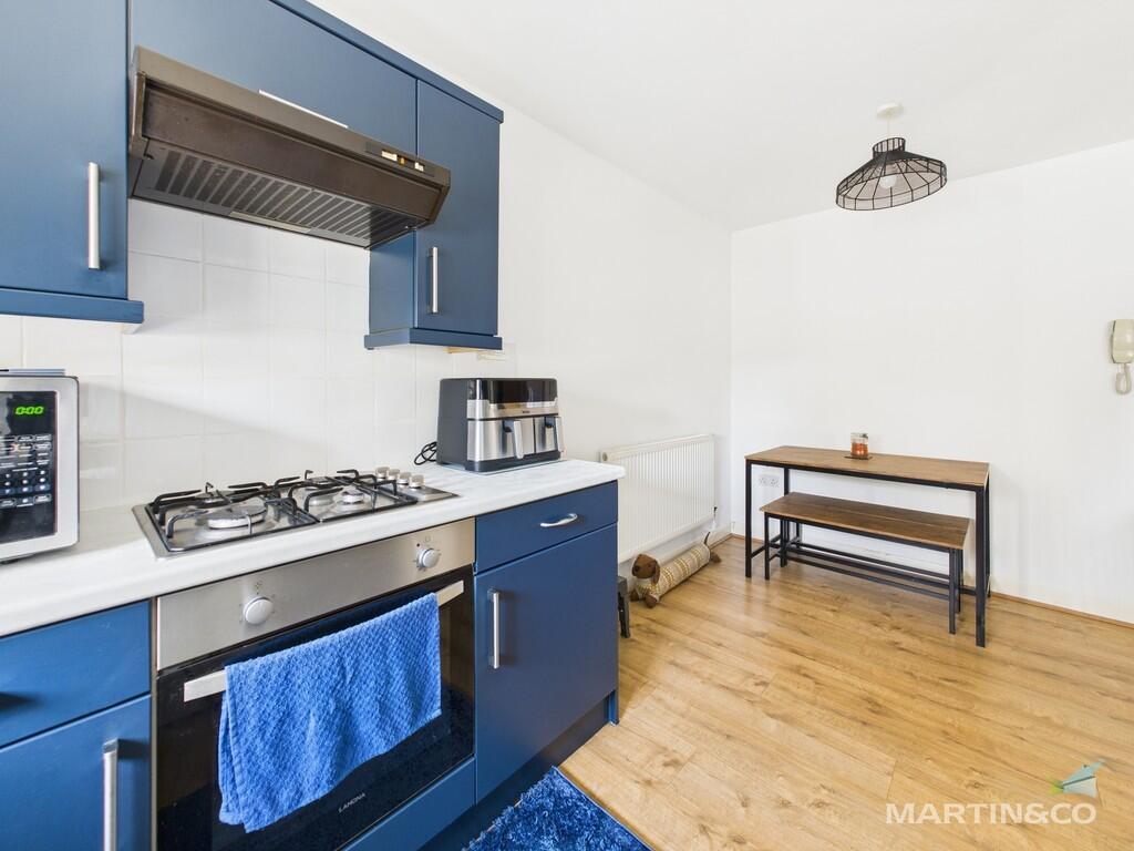 CAM03111G0-PR0272...