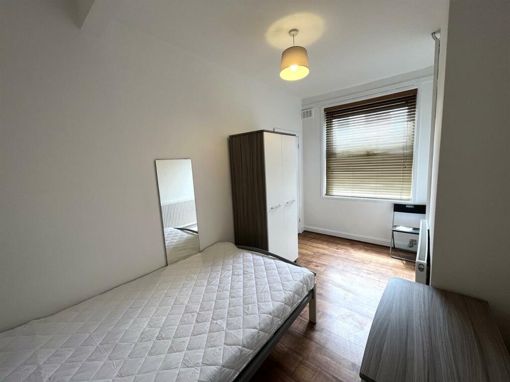 Swan Lane, Bedroom 3.jpeg