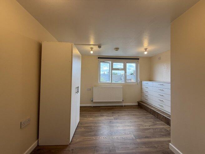 conley-road-nw10-9pb-1021856