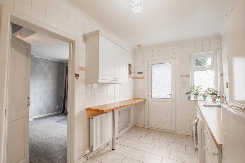 kitchen-1.jpg