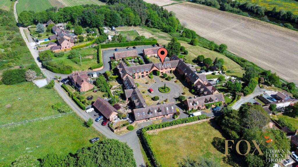 9 Holt Castle Barns (4).jpg