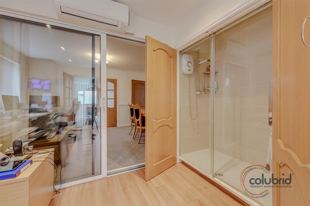 0G1A0528-0G1A0532.jpg