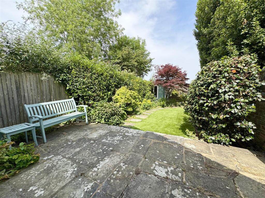 GARDEN TERRACE