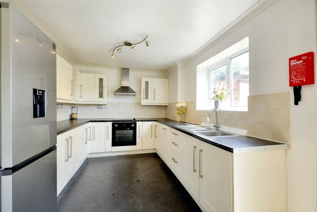 Kitchen Diner_3.jpeg