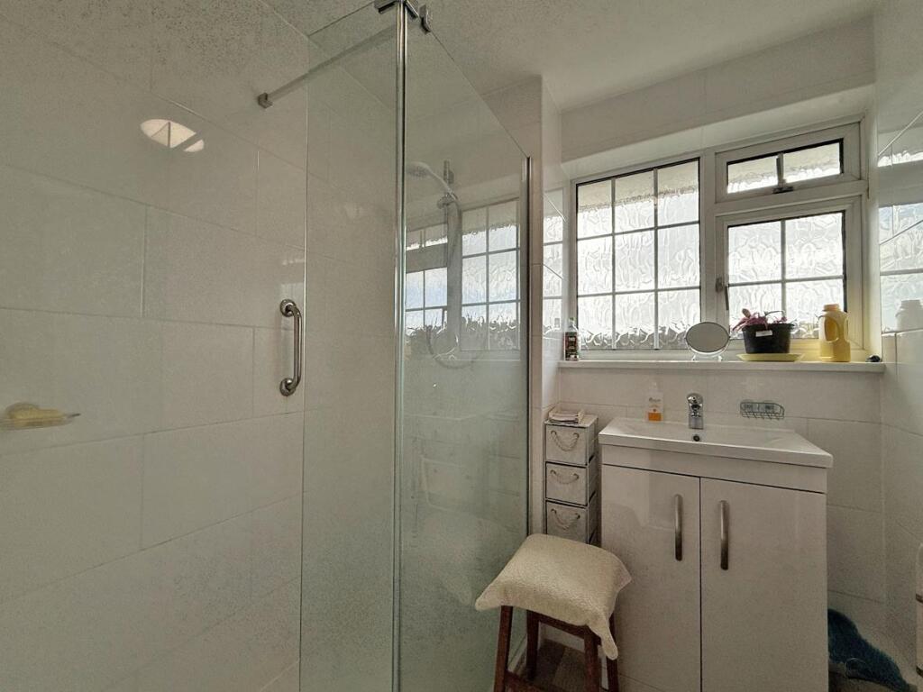 Rigdale Close 17 - Shower Room.jpg