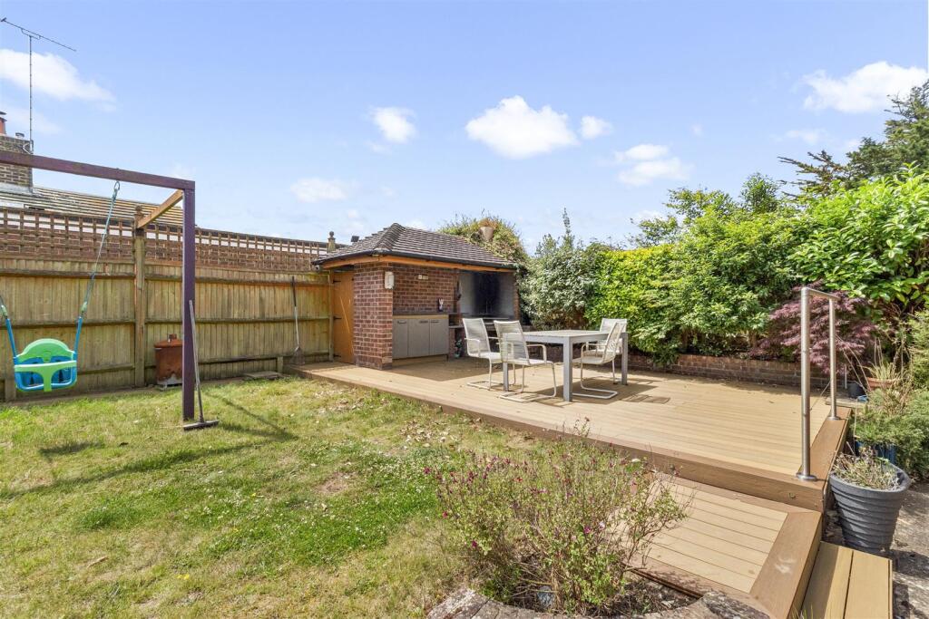 Whylands Crescent, 12_029.JPG