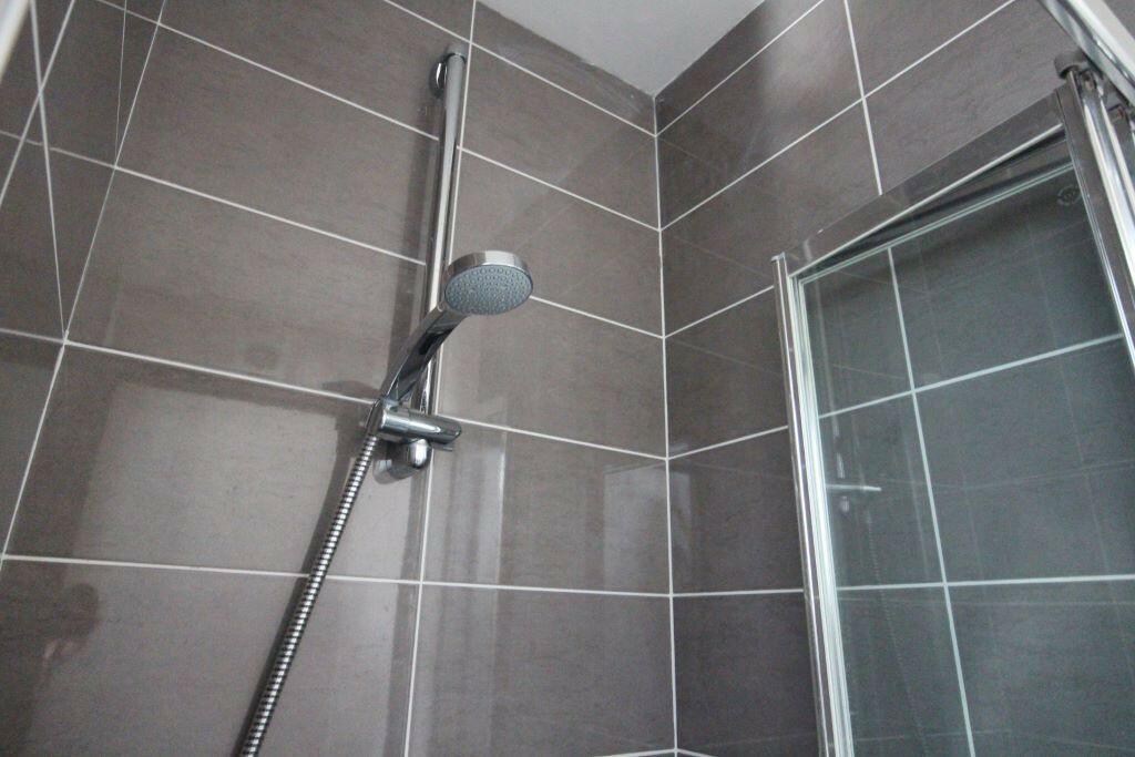 Bed 2 ensuite