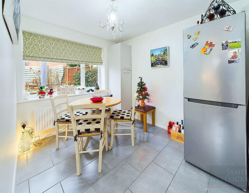 Kitchen Dining Area