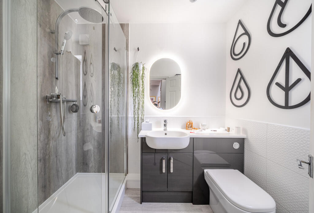 1295194-28-682607...