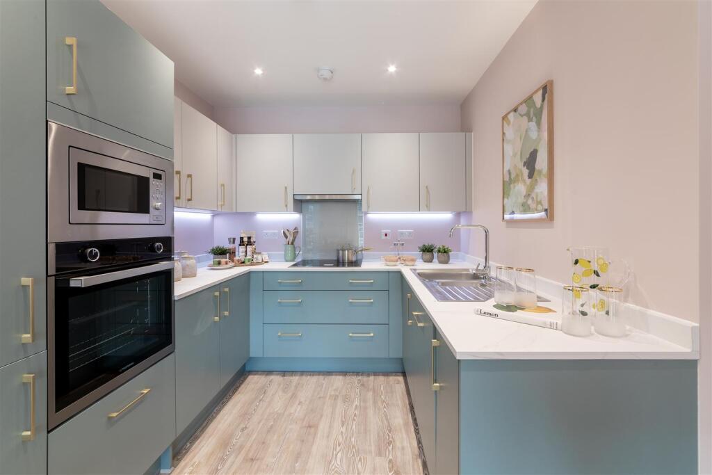 Granada Building, E17