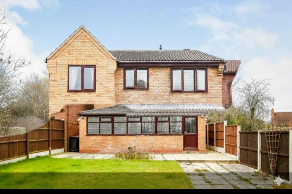 94 Cabin Lane Oswestry.jpg