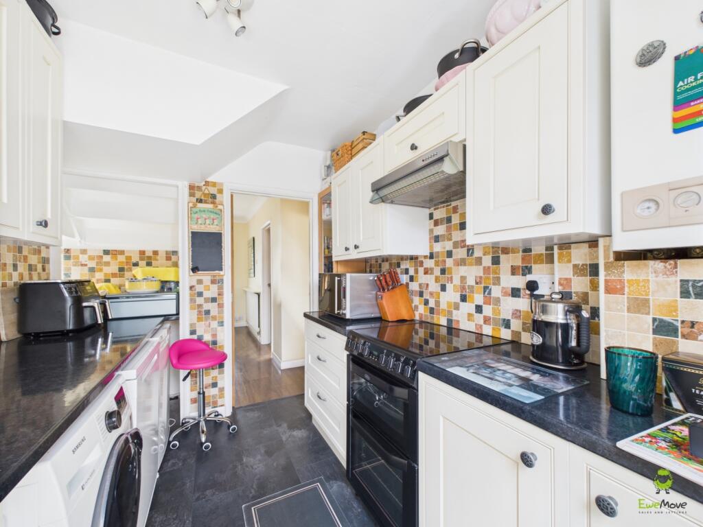 Presented by Nicoleta at EweMove Bexleyheath and D