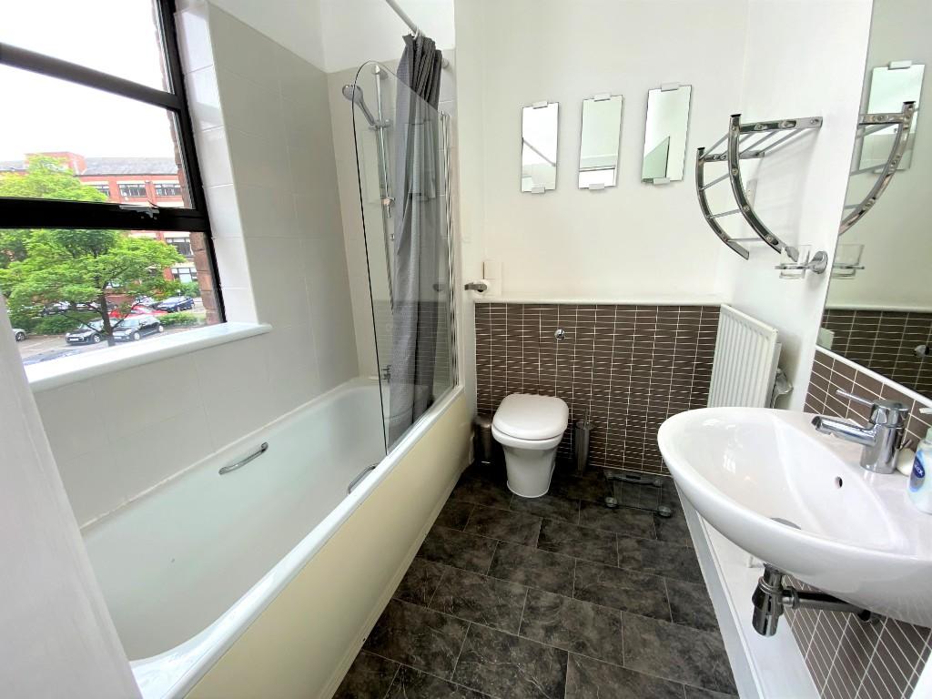 En Suite Bathroom