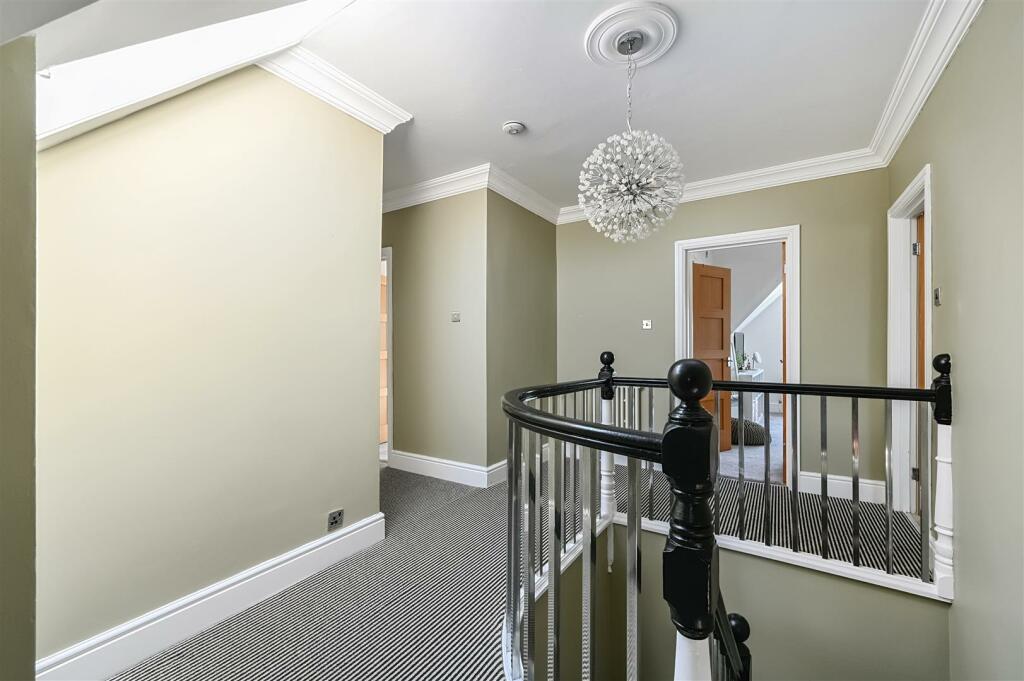 50a Sedlescombe Road South- TN380TJ (10).jpg