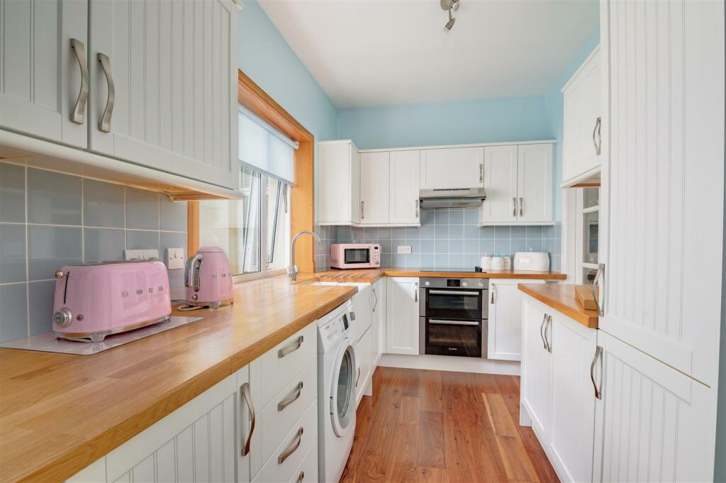 1 Beach Tower Ralston Road Dundee-3.jpg