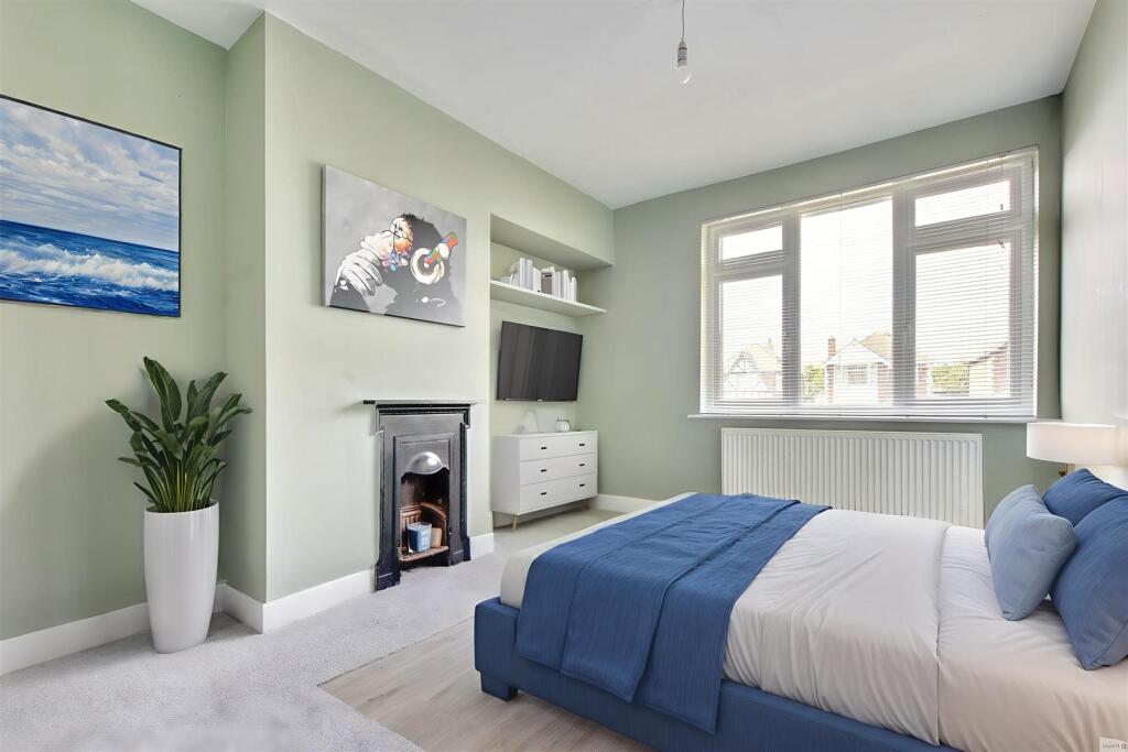 Bedroom One (Vf).jpeg