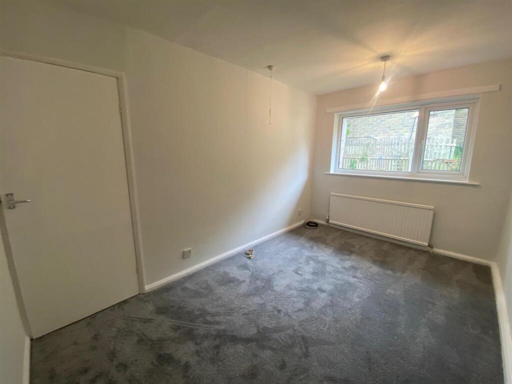 SMALL BEDROOM 1.jpg