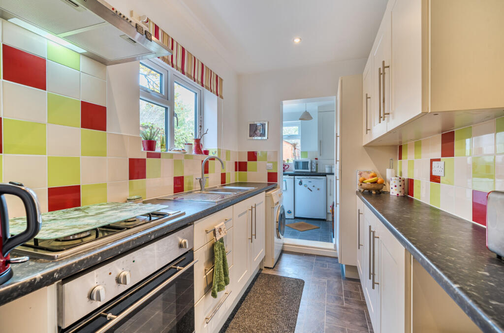 1370296-22-68f78f...