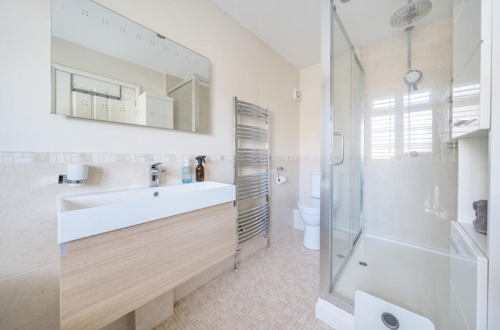 1373216-19-68ff71...