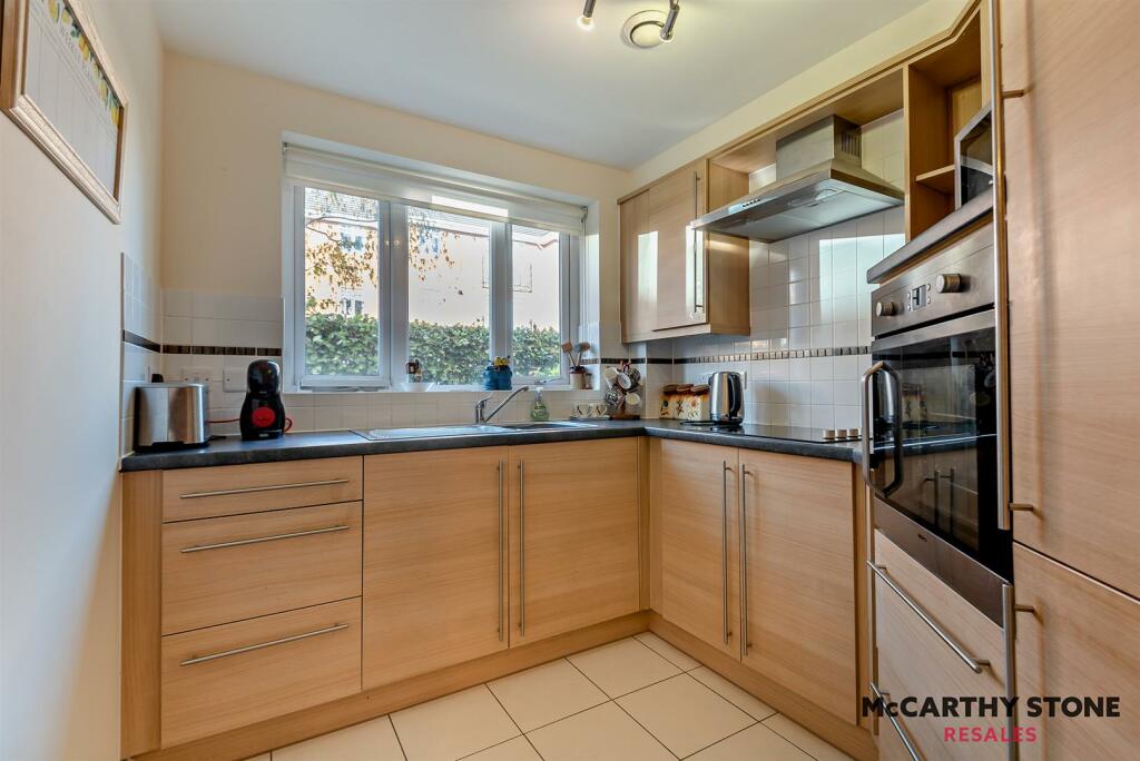 8625695-interior03-800.jpg