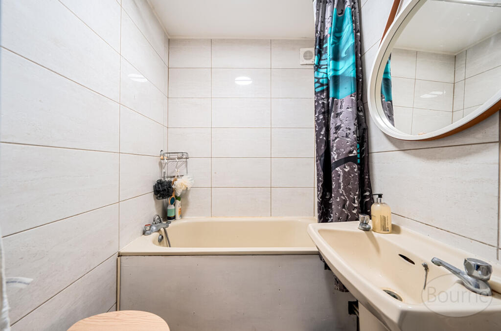 add8ef7f-2048-4c9...