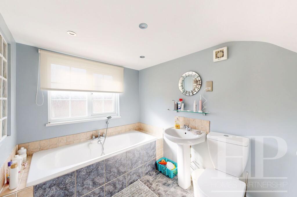 En-suite bathroom