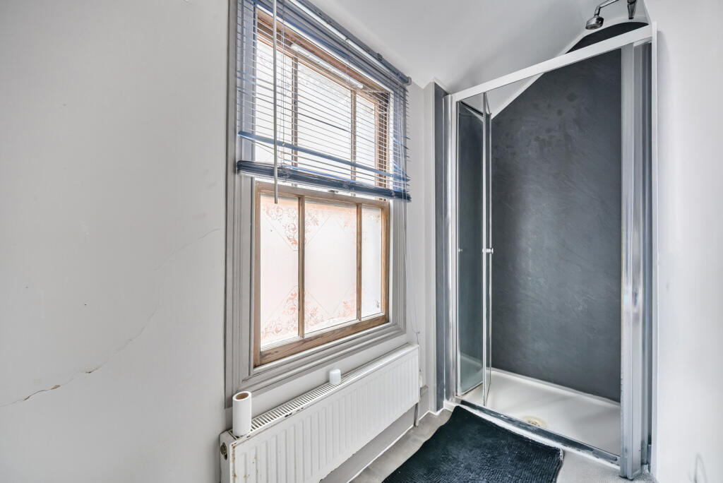 1341947-10-68b1d3...