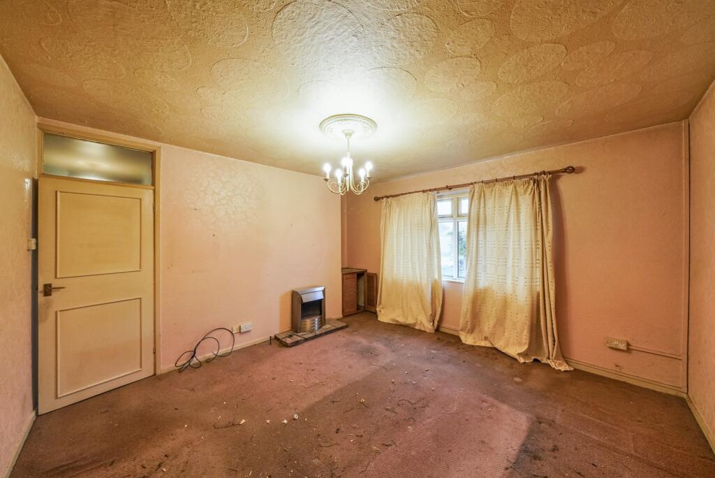 10 Hudson Rd, Hayes, Middlesex, UB3 5EL