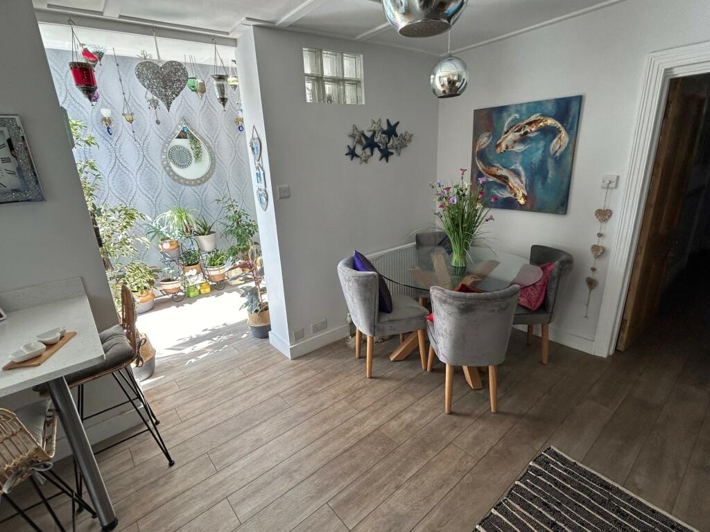 Kitchen/Breakfast Room