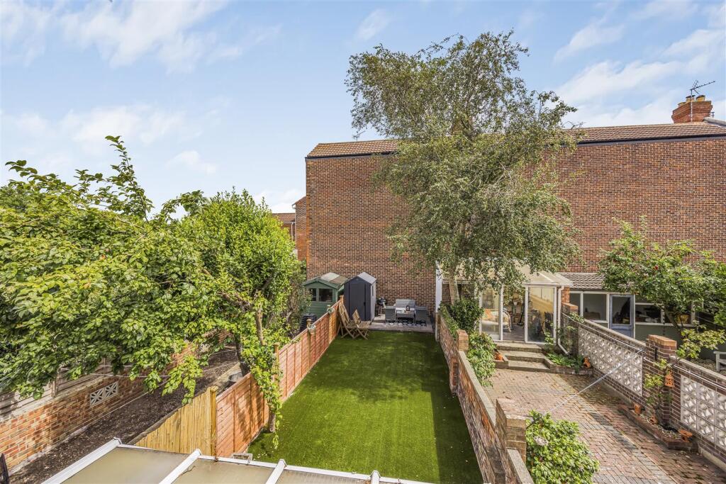 23 Leopold Street, Southsea-PorticoMarketing-SoldB