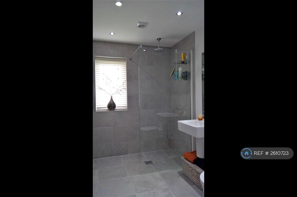 Wet Room En-Suite