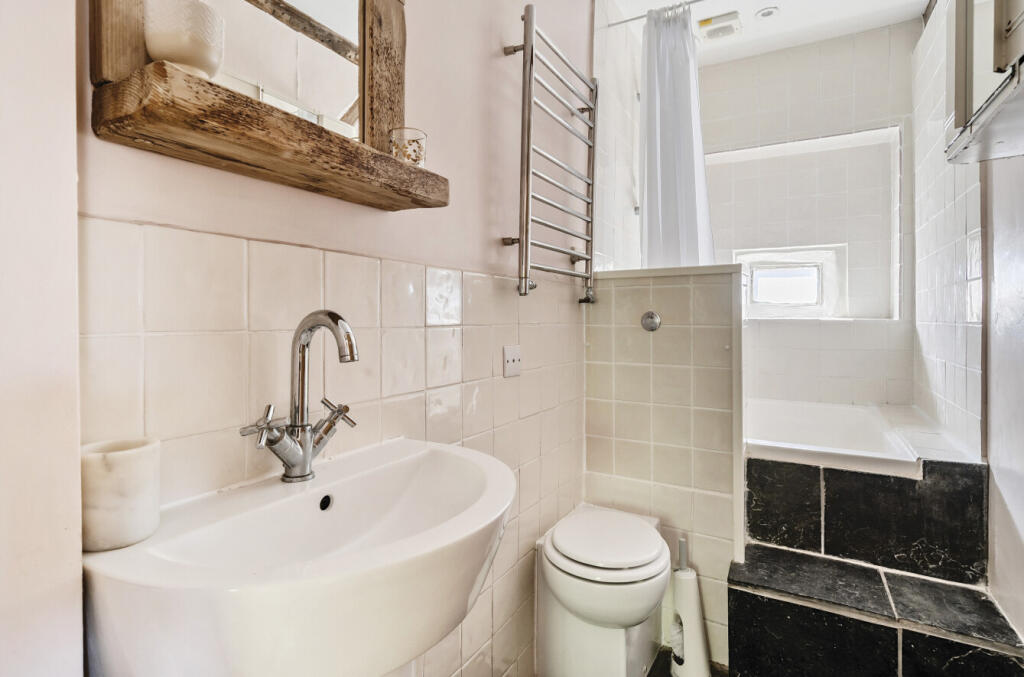 1295704-16-683054...