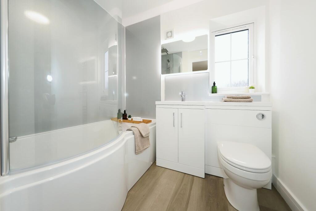 1st Floor Bathroom