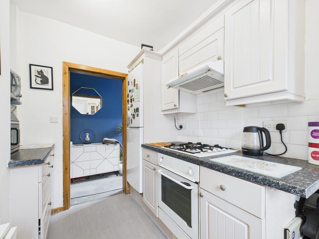 CAM05526G0-PR0027...