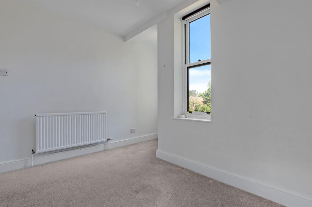 12-44f6JHPropWorld - Flat 3, 57 Cator Road - 34.jp