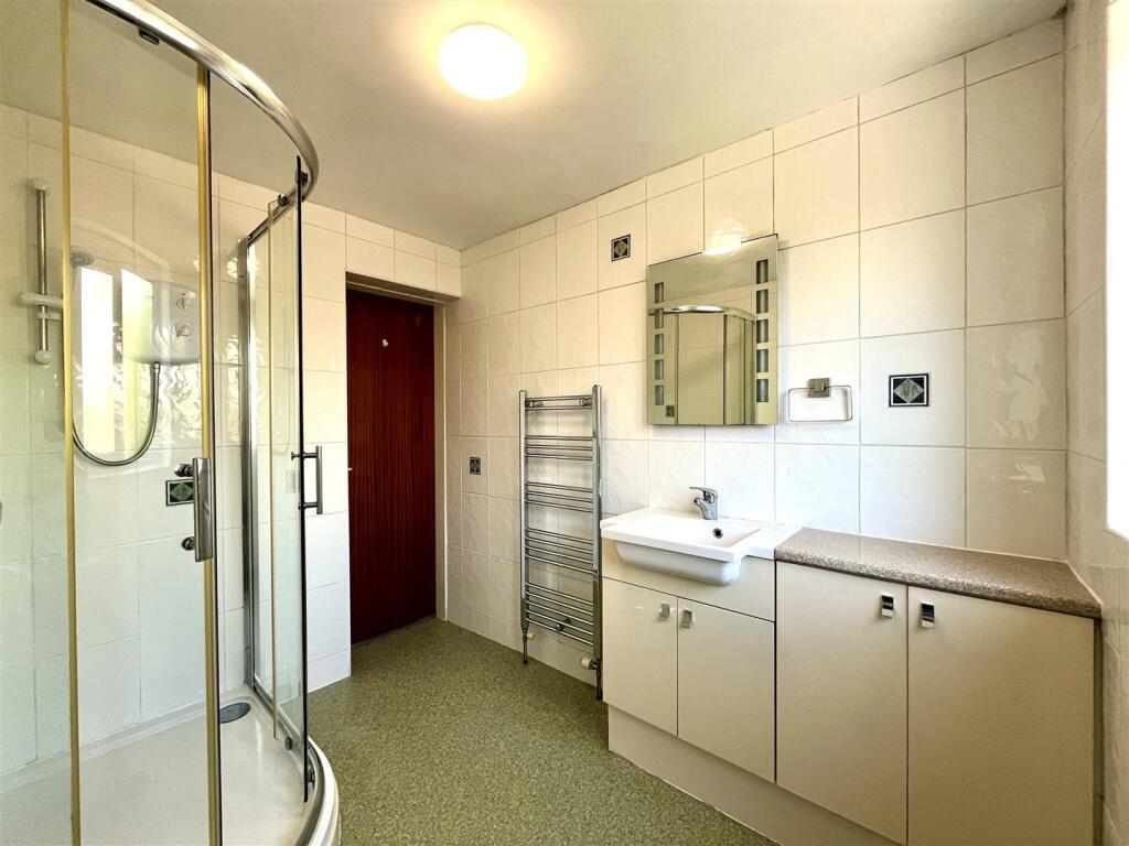 Shower Room Aspect 2