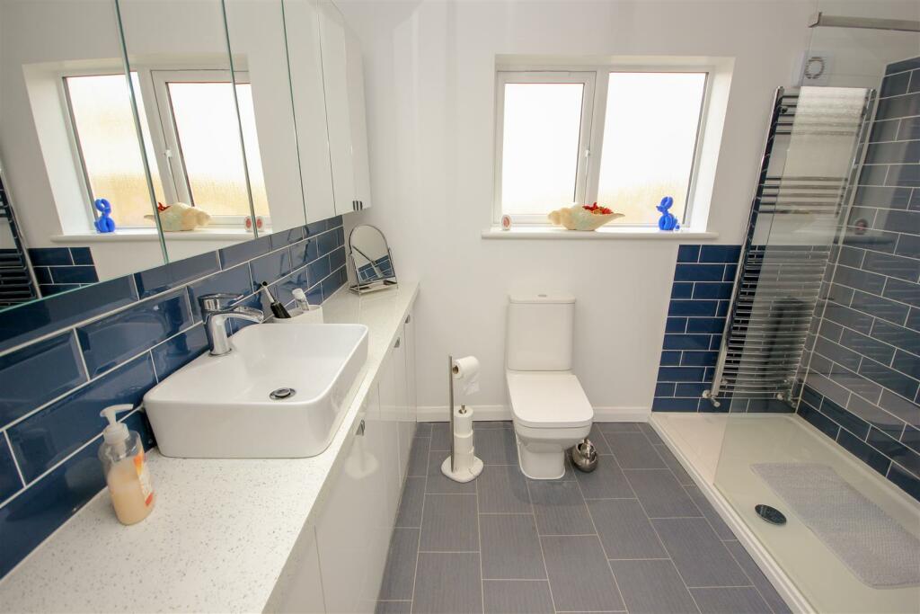 Shower Room1.jpg