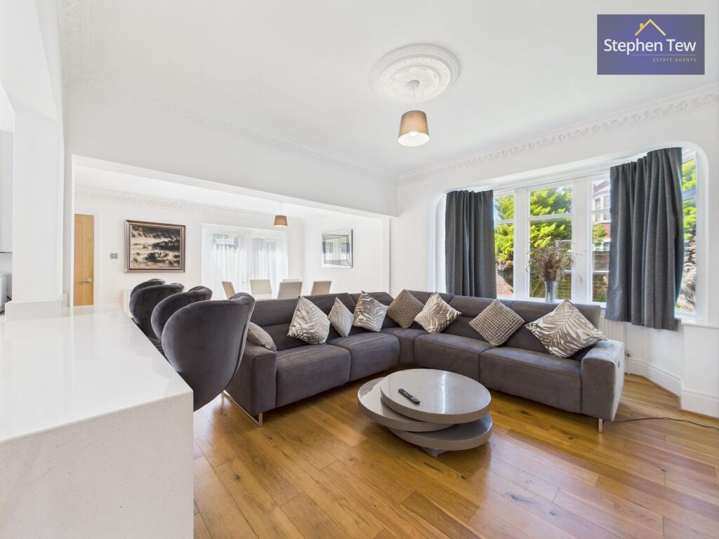 Living / Dining Room